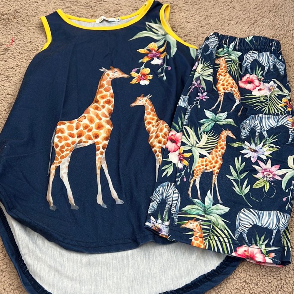 Giraffe Lovers Short Set